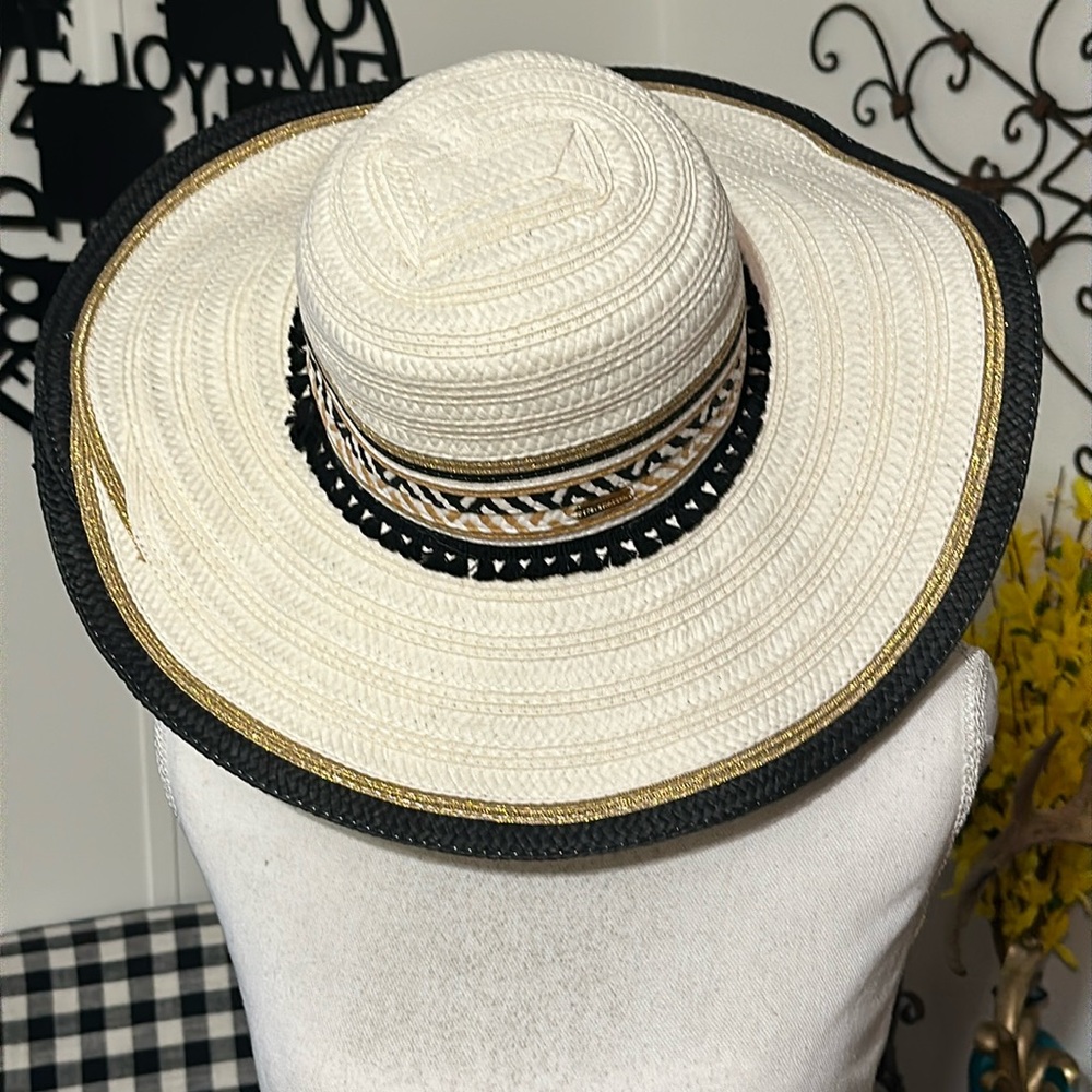 Steve Madden Gold & Black OS Hat